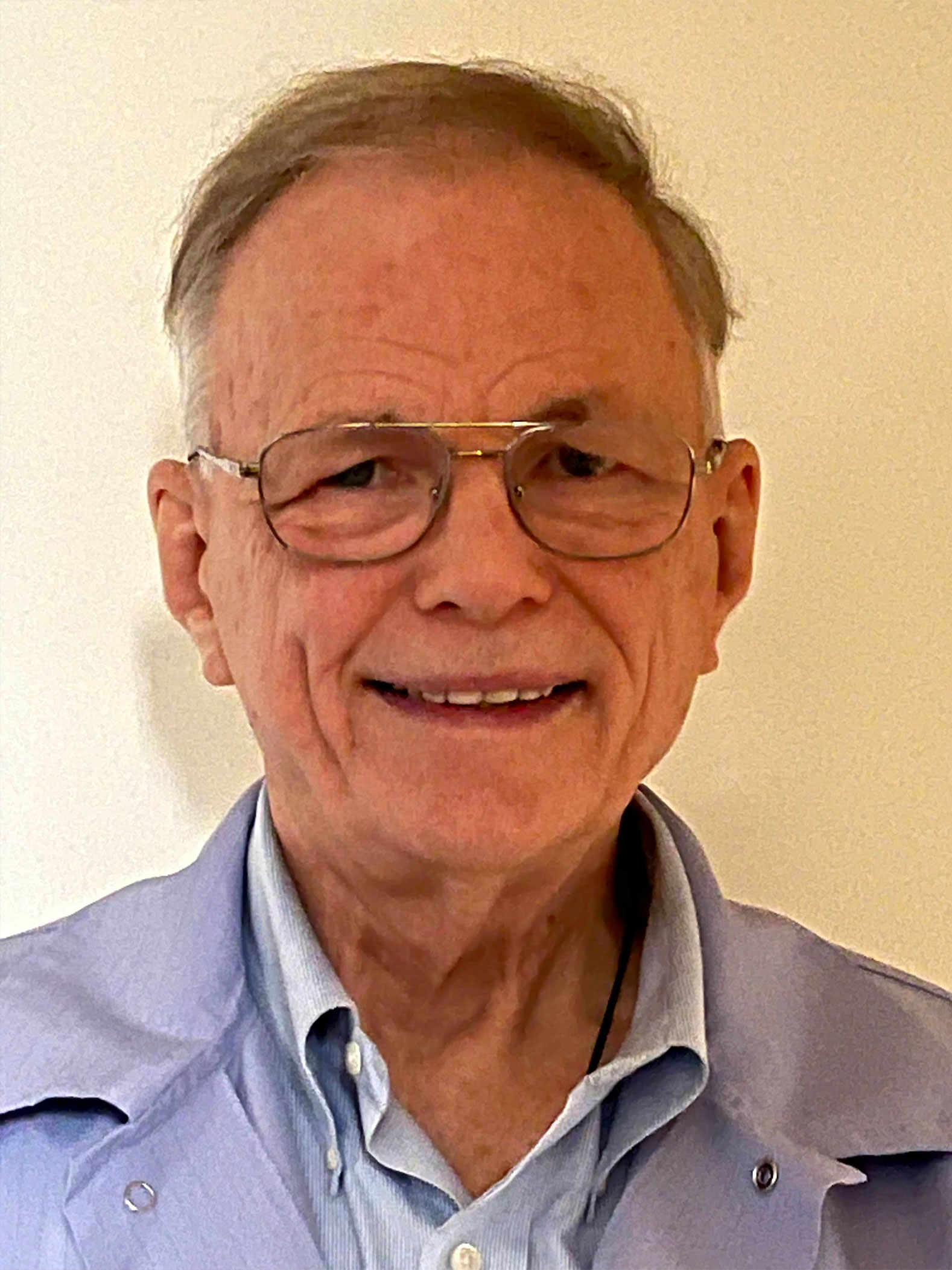 Raymond G. Hatland, DDS - Dentista en Lincolnwood, Illinois