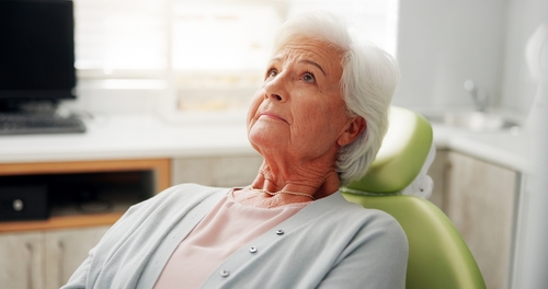 Are Mini Dental Implants Painful? A Patient Guide for Lincolnwood, IL