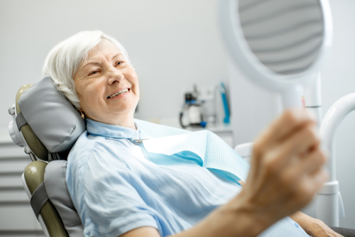 Mini Dental Implants vs Traditional Implants in Lincolnwood, IL