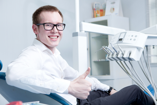 Implantes dentales en el mismo día en Lincolnwood, Illinois: dientes inmediatos con miniimplantes